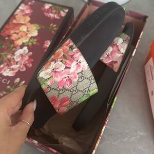 Gucci Slides In Box